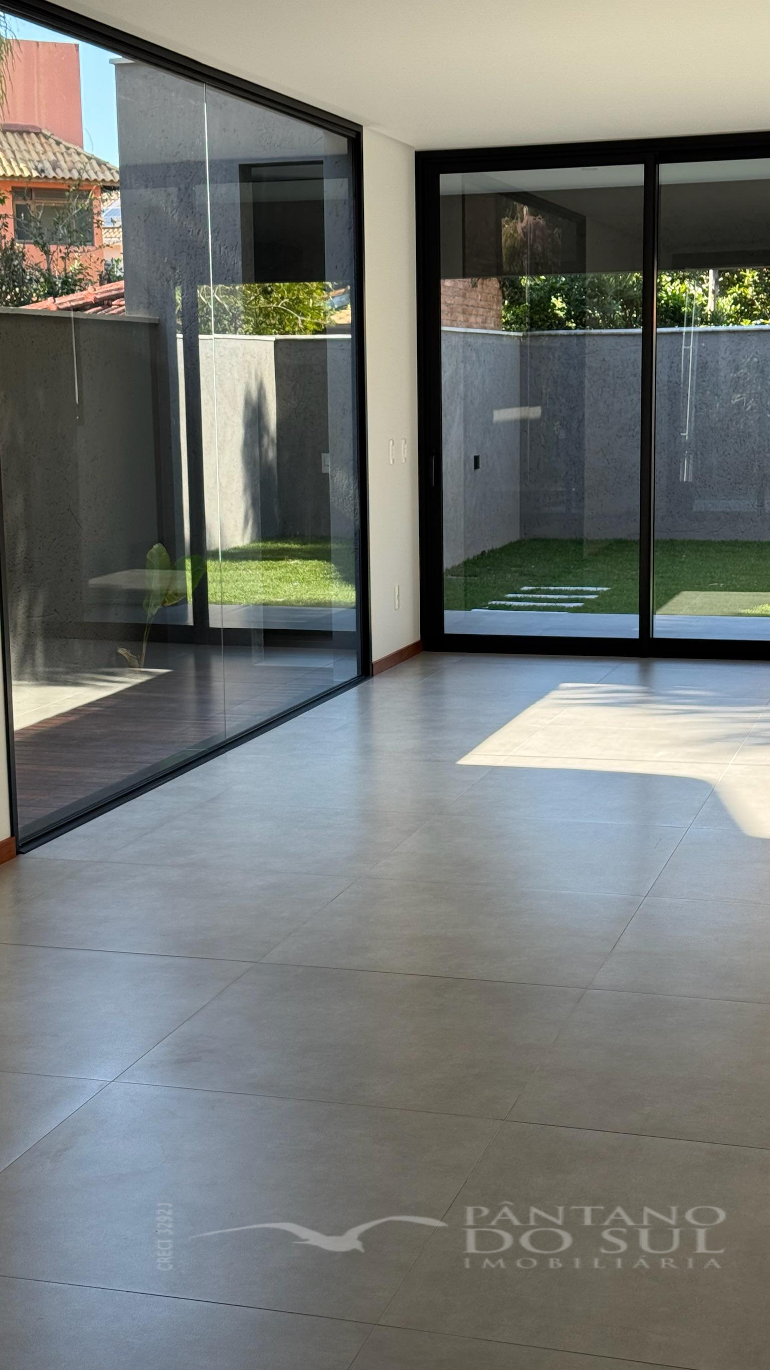 United States, 3 Bedrooms Bedrooms, ,3 BathroomsBathrooms,Casa,Venda,2333