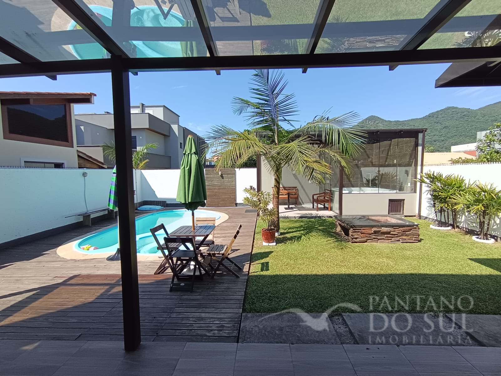 United States, 3 Bedrooms Bedrooms, ,3 BathroomsBathrooms,Casa,Venda,2395