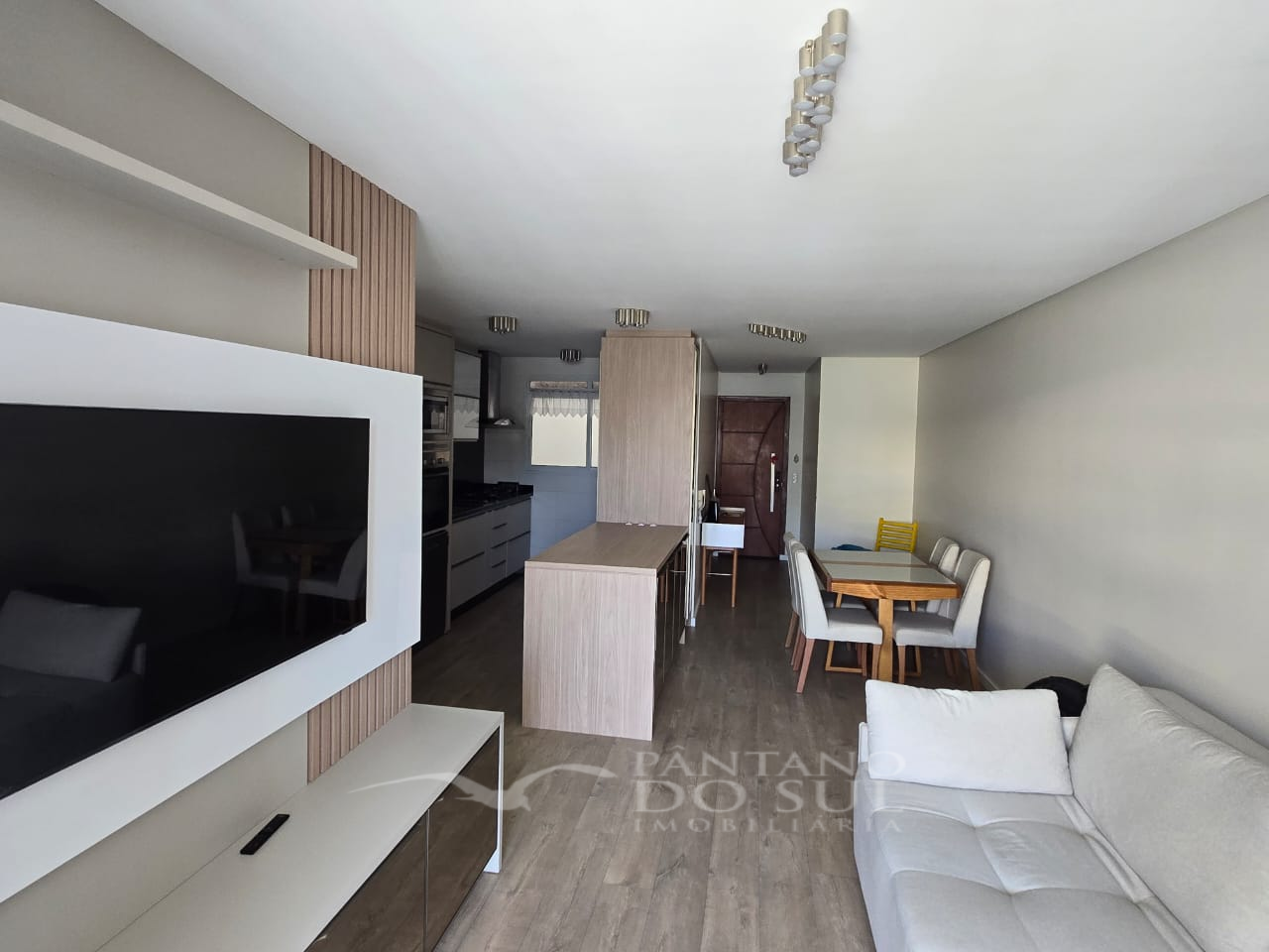 United States, 3 Bedrooms Bedrooms, ,2 BathroomsBathrooms,Apartamento,Venda,2420