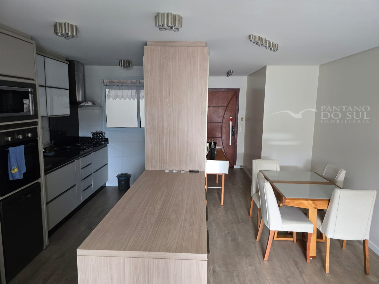 United States, 3 Bedrooms Bedrooms, ,2 BathroomsBathrooms,Apartamento,Venda,2420