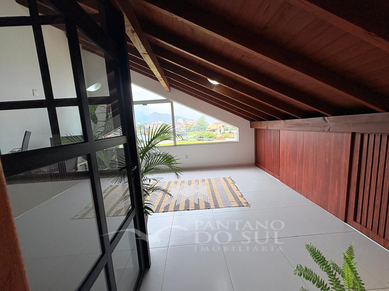 United States, 4 Bedrooms Bedrooms, ,3 BathroomsBathrooms,Casa,Venda,2421