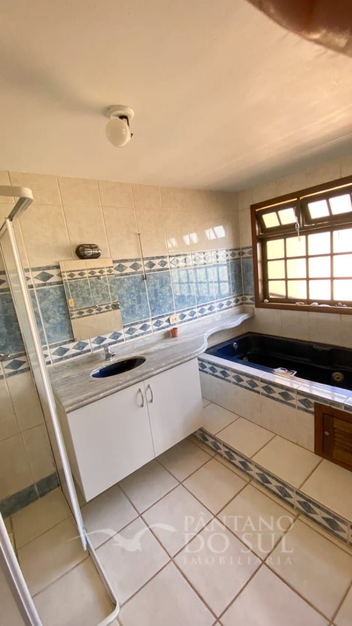 United States, 6 Bedrooms Bedrooms, ,3 BathroomsBathrooms,Casa,Venda,2450