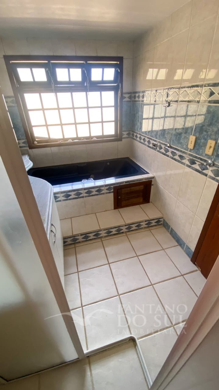 United States, 6 Bedrooms Bedrooms, ,3 BathroomsBathrooms,Casa,Venda,2450