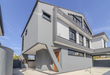 United States, 3 Bedrooms Bedrooms, ,2 BathroomsBathrooms,Casa,Venda,2513
